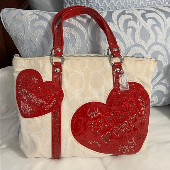 Coach Handbags - Coach Poppy ‘Rare’ Limited Edition Heart